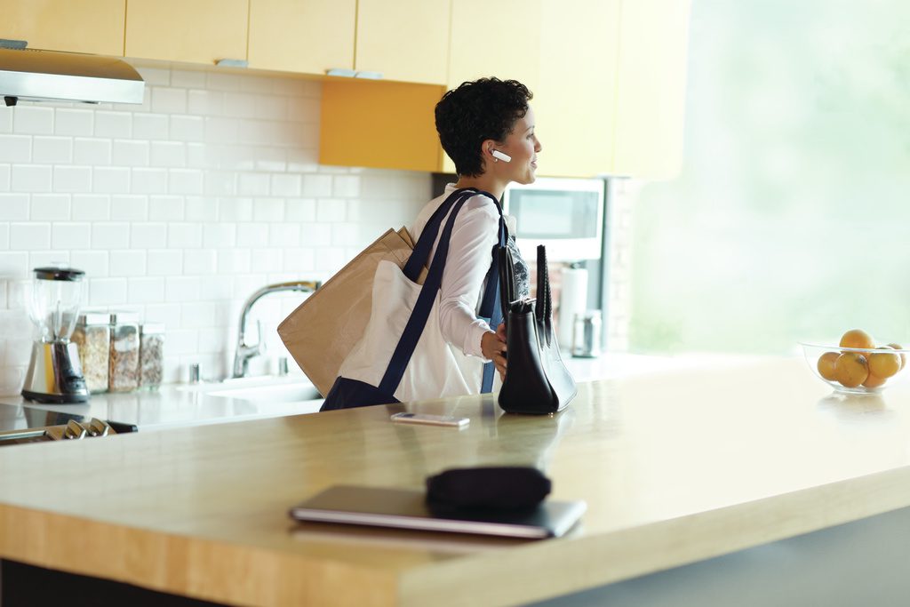 Explorer 500_woman_kitchen_11JUL15